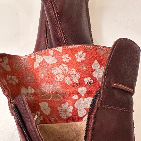 El Naturalista made in Spain brownish color with side zipper. Eco friendly. - Picture 8 of 8